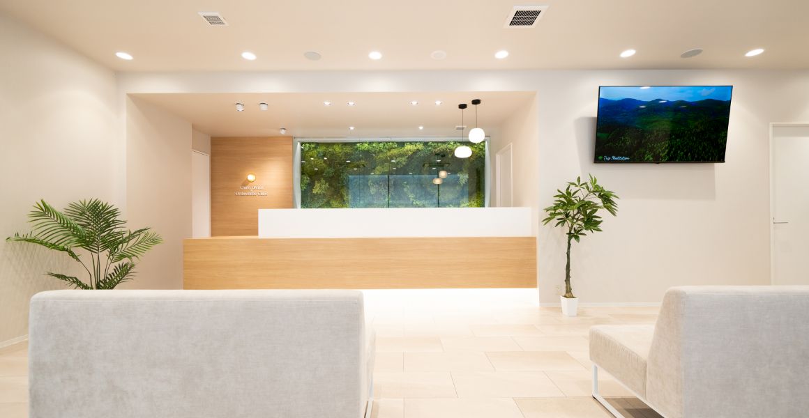 清潔感溢れる白基調の内装